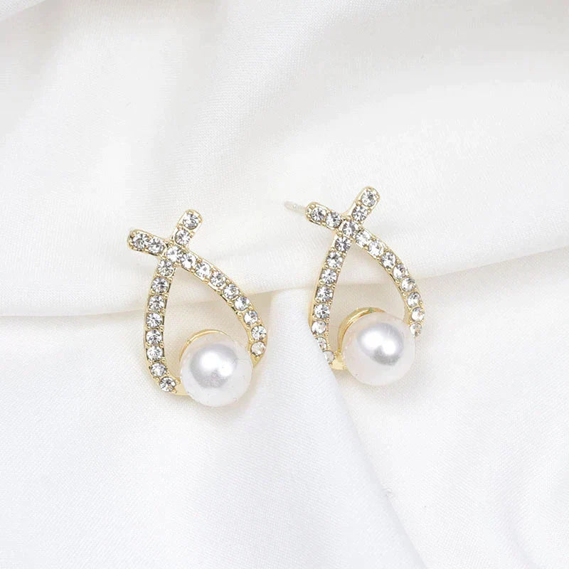 Boucles d'oreilles ornées de perles et de paillettes