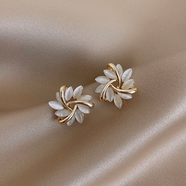 Boucles d'Oreilles en Opale Blanche de Luxe en Or