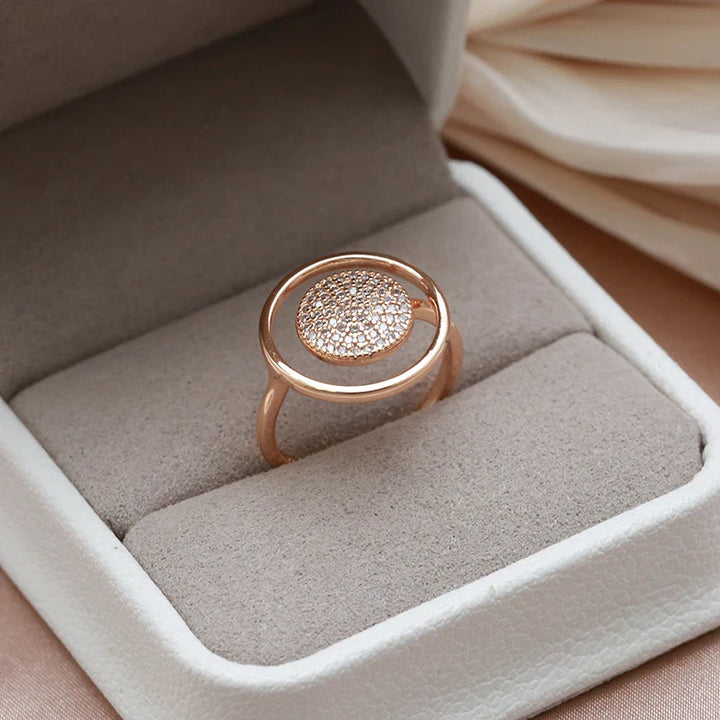 Bague pour femme unique avec un revêtement complet en zirconium, or rose 585