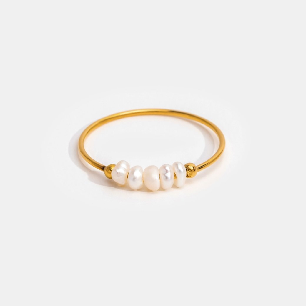 Bague classique avec perle d'eau douce