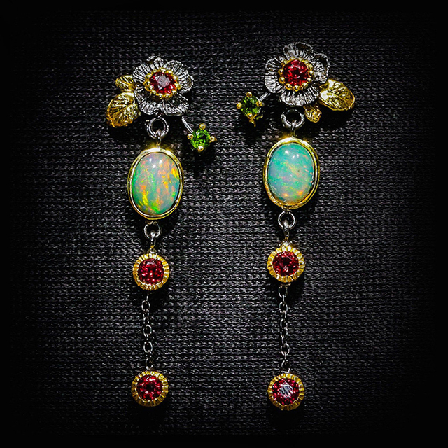 Boucles d'oreilles Opale et Zirconia Rouge au style Boho