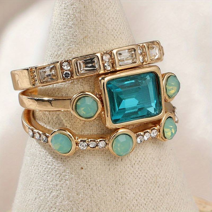 Ensemble de bagues vintage avec zircon bleu
